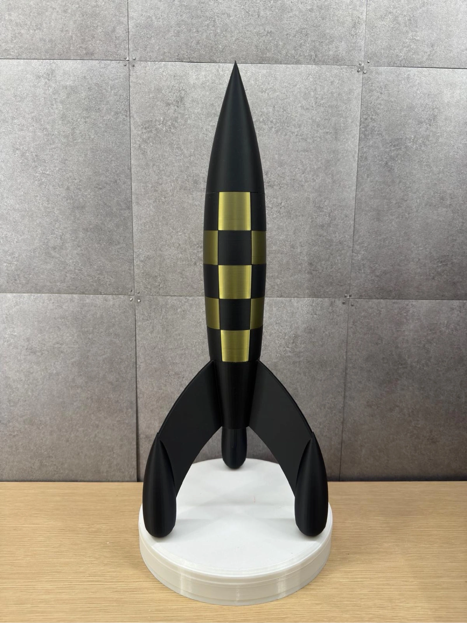 Fusée Tintin décorative 50cm - Noir et cuivre